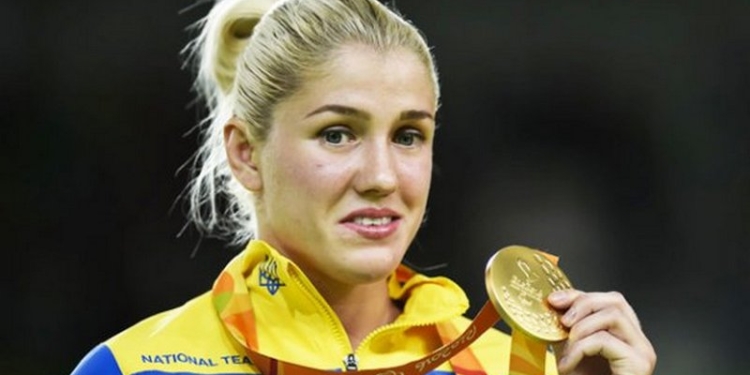 Украинской призерке Паралимпиады вместо квартиры повторно вручили орден княгини Ольги