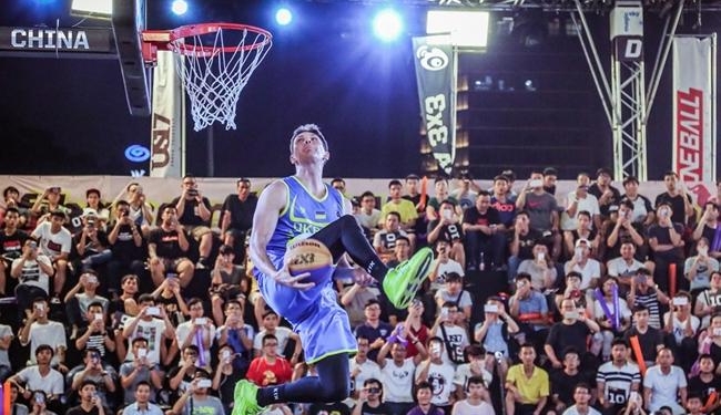 Украинский баскетболист стал лучшим на международном конкурсе данков