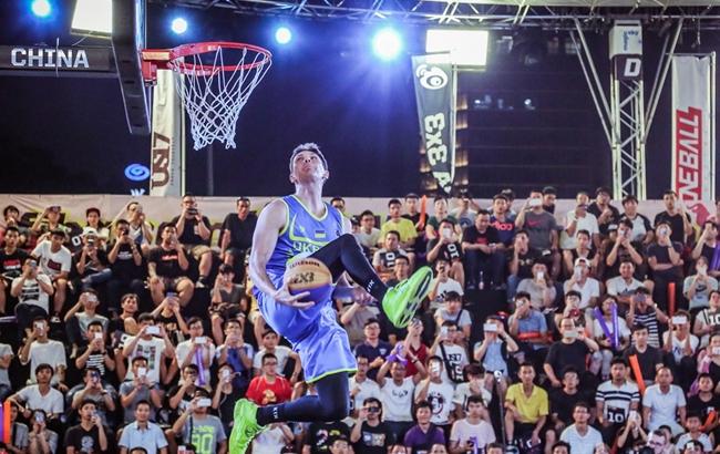 Украинский баскетболист стал лучшим на международном конкурсе данков 1