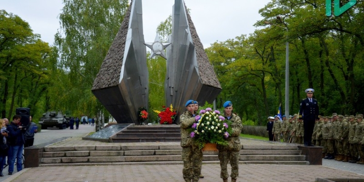 В Николаеве в честь Дня защитника Украины прошло мемориальное шествие