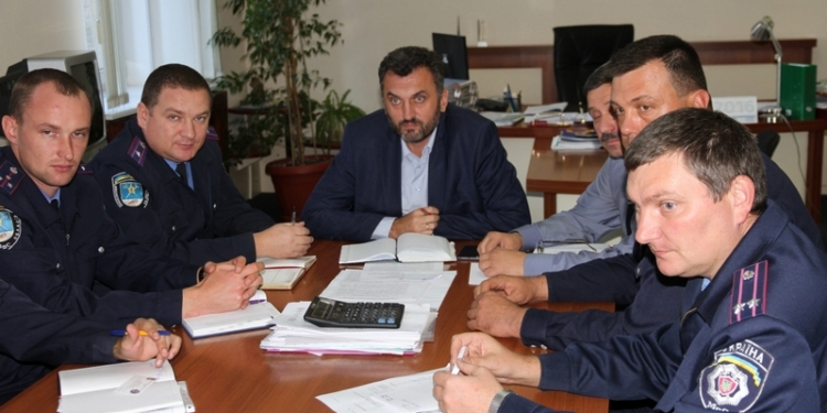 Николаевцев призвали присоединиться к месячнику добровольной сдачи оружия