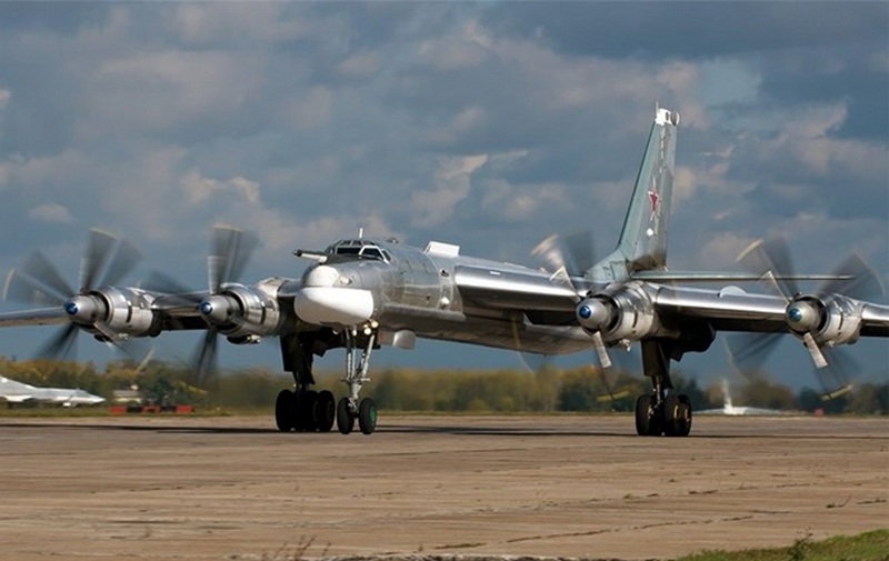 В РФ загорелся стратегический бомбардировщик Ту-95 1