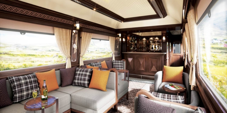 В Ирландии показали, что такое вагоны класса Люкс, – на маршрут вышел роскошный поезд