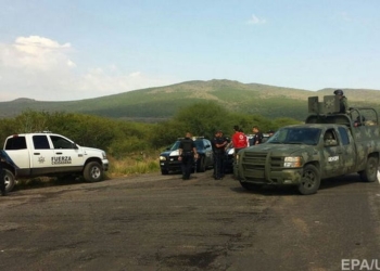 В Мексике бандиты захватили и несколько часов грабили поселок