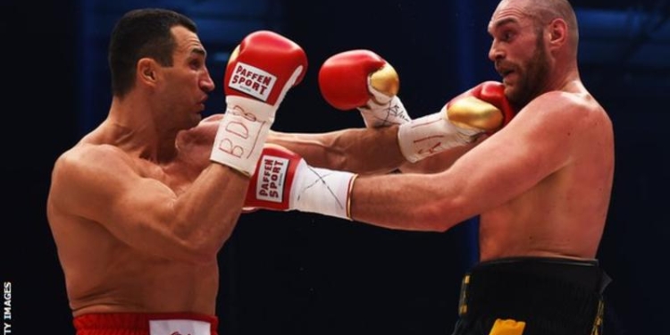 Тайсон Фьюри решил отказаться от чемпионских титулов