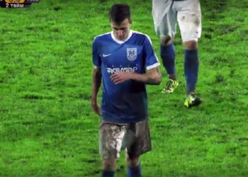 «Грязевой» футбол: МФК «Николаев» на своем поле проиграл «Нефтянику»