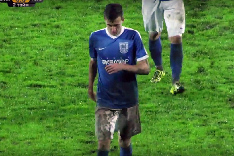 «Грязевой» футбол: МФК «Николаев» на своем поле проиграл «Нефтянику» 1