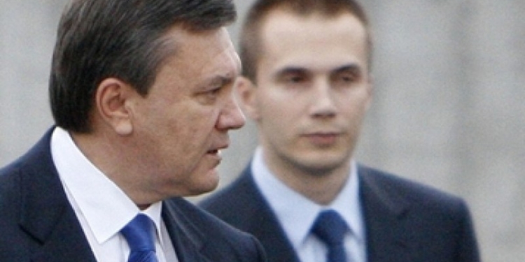 Украина проиграла апелляцию и должна выплатить Януковичам 6,4 млн.грн