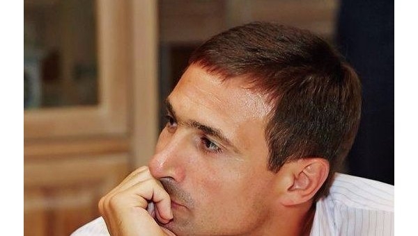 Очень народный, очень фронт. Нардеп от НФ обновил гардеробчик на полмиллиона