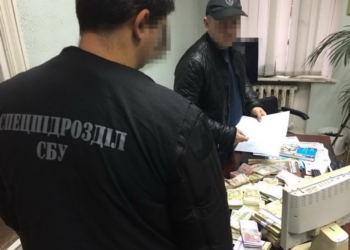 В Одессе СБУ остановила вывод денег в оффшоры и задержала дельца, отмывавшего ежемесячно по миллиону долларов