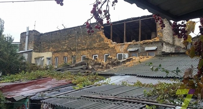 В Одессе на Молдаванке обрушился дом. Погиб парень