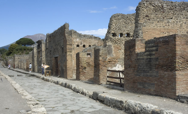 Археологи представили виртуальный тур по дому ростовщика из Помпей