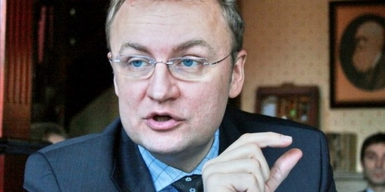 Плохой пример для Сенкевича. Садовому “положили” премию в 600% от оклада, Филатову – в 800%