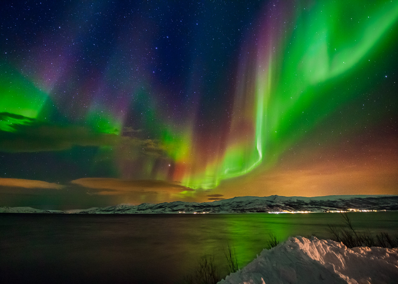 Северное сияние из космоса. Что может быть лучше?