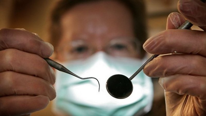 Робот-стоматолог провел первую операцию в Китае. Результат отличный 1