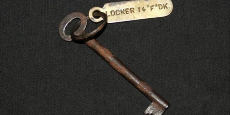 Всплыли в цене: ключ от кладовки со спасжилетами на “Титанике”продали за 85 тысяч фунтов
