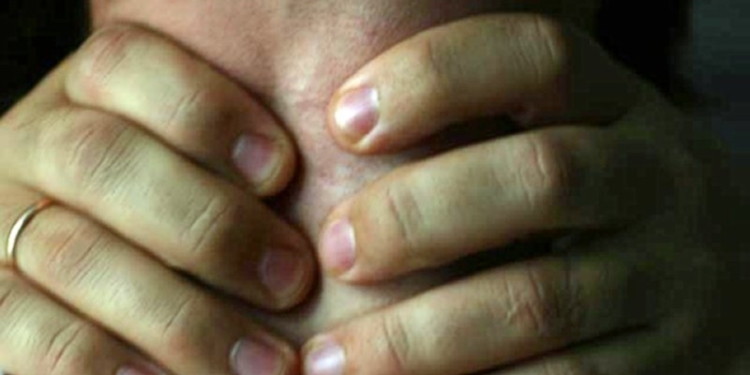 Алкоголь и ревность. В Николаевской области муж задушил жену