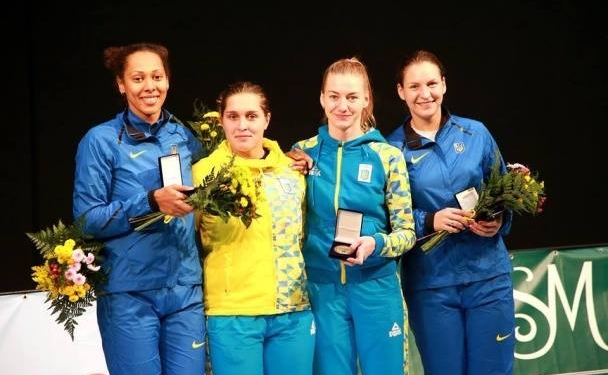 Украинские шпажистки добыли «золото» на этапе Кубка мира