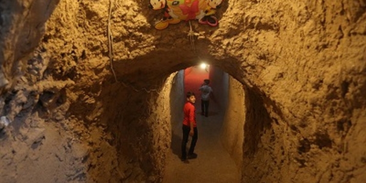 Дети подземелий: в Сирии почти 0,5 миллиона детей живет в 16 осажденных районах