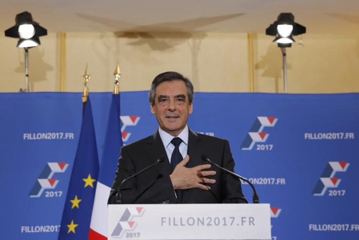 Против жены лидера президентских выборов во Франции начали расследование 1