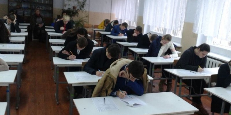 Школьники Николаевщины апробировали тестовые задания для ВНО-2017
