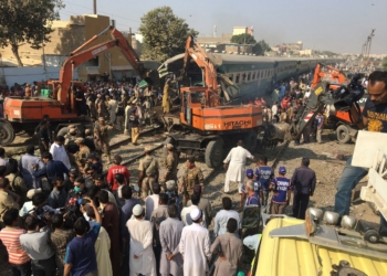В Пакистане столкнулись два поезда – 16 человек погибли
