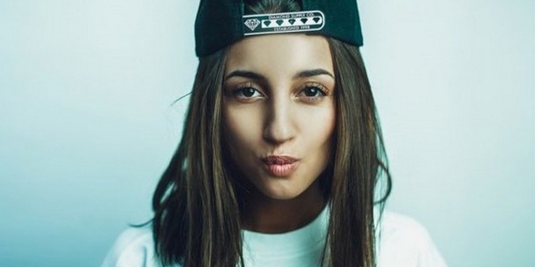 «Si? – No!»: российской певице Kristina Si на 3 года запретили въезд в Украину