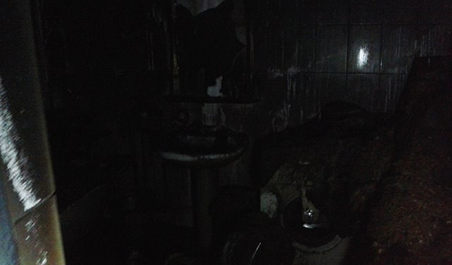 «Замкнуло» в ванной, а чуть не сгорел весь дом: в Очаковском районе – пожар