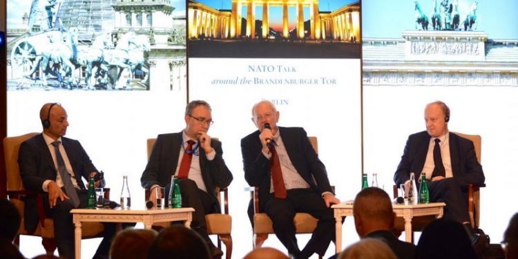 В НАТО хотят диалога с Россией, чтобы минимизировать риски