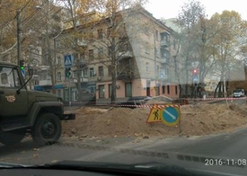 Грейтесь, как хотите. В самом центре Николаева сутки не будет тепла – трубу надо менять