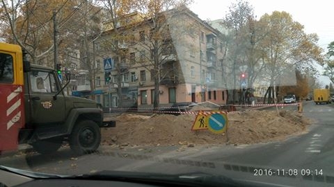 Грейтесь, как хотите. В самом центре Николаева сутки не будет тепла – трубу надо менять