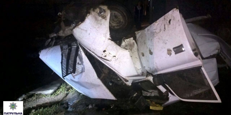 В Николаеве после дружеской попойки гость закрыл хозяина в подвале и разбил его машину