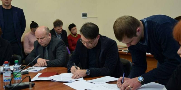 И.о. директора «Николаевоблтеплоэнерго» объявили о подозрении в хищении бюджетных средств прямо на заседании комиссии облсовета