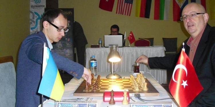 Гроссмейстер из Николаева Виталий Сивук играет в интересном турнире в Турции