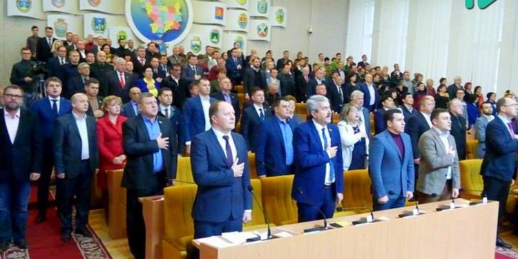 Из-за технических проблем сессия Николаевского облсовета началась с опозданием