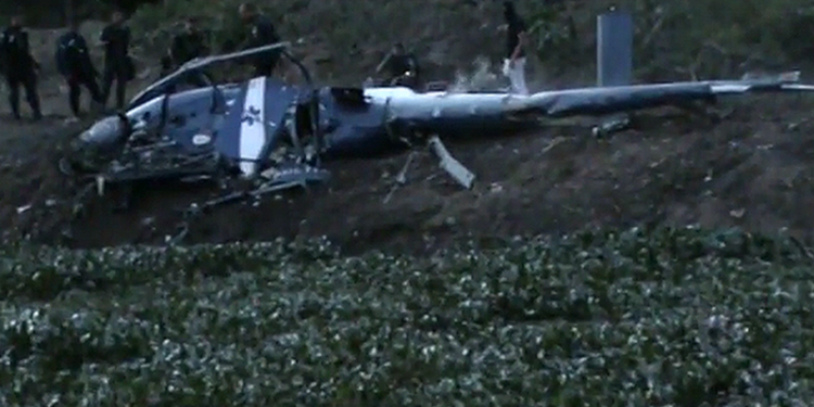 Над знаменитой фавелой Рио-да-Жанейро сбили полицейский вертолет