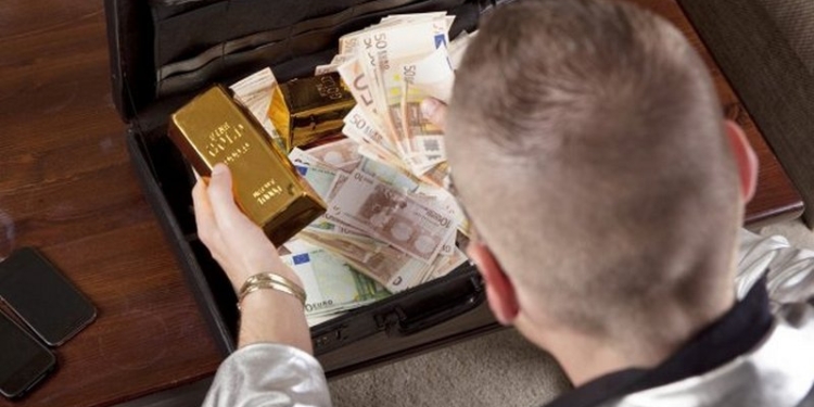 По итогам е-деклараций НАБУ открыло дела против двух нардепов и судьи