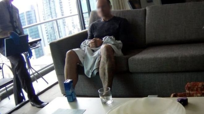 И смех, и грех. Австралийский байкер прятал оружие в…заднем проходе