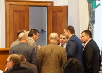 Сессия Николаевского горсовета началась с опозданием