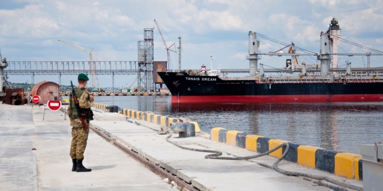 За Севастополь ответит. В порту Николаева задержали египетского моряка