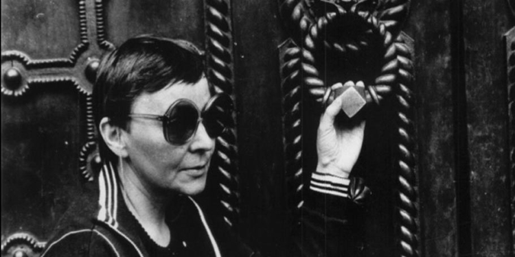 “В конце концов –  не в рифмах же всё дело”! Осенняя ностальгия Екатерины Голубковой