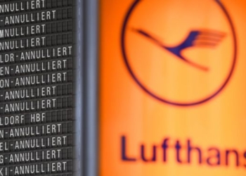 Пилоты авиакомпании Lufthansa продолжат забастовку во вторник и в среду