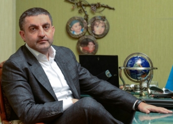 Гороян обещает пикетировать Администрацию Президента в ответ на вчерашние обыски налоговой офиса “Прометея” в Николаеве