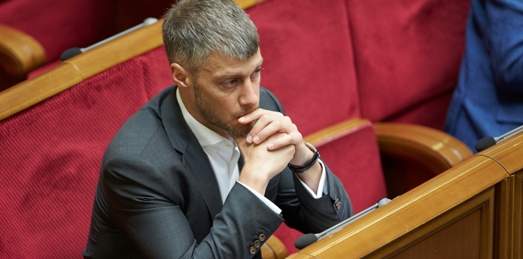 Две декларации за один год: николаевские нардепы в “электронке” существенно состоятельнее, чем на “бумаге”. Но есть аскеты, достойные удивления