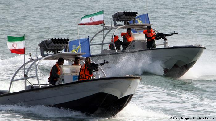 Глупость или провокация. В Ормузском проливе иранский катер угрожал американскому вертолету 1