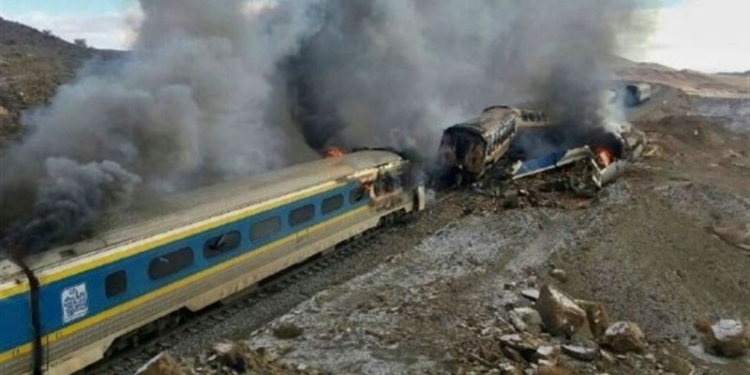 В Иране столкнулись два поезда: погибли 44 человека