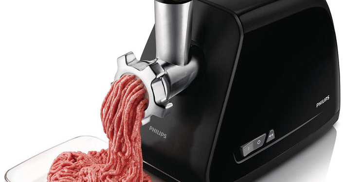 Подарок с намеком? В России участникам битвы за Москву на память вручат по… мясорубке