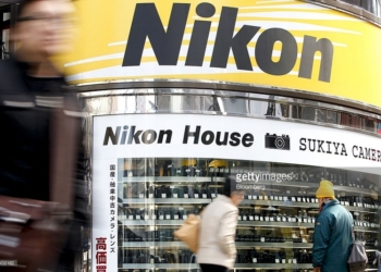 Корпорация Nikon уволит тысячу сотрудников для снижения расходов