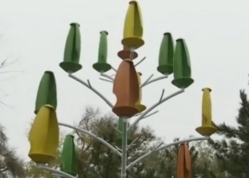 Ветрогенератор в форме дерева установили в Одессе