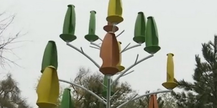 Ветрогенератор в форме дерева установили в Одессе